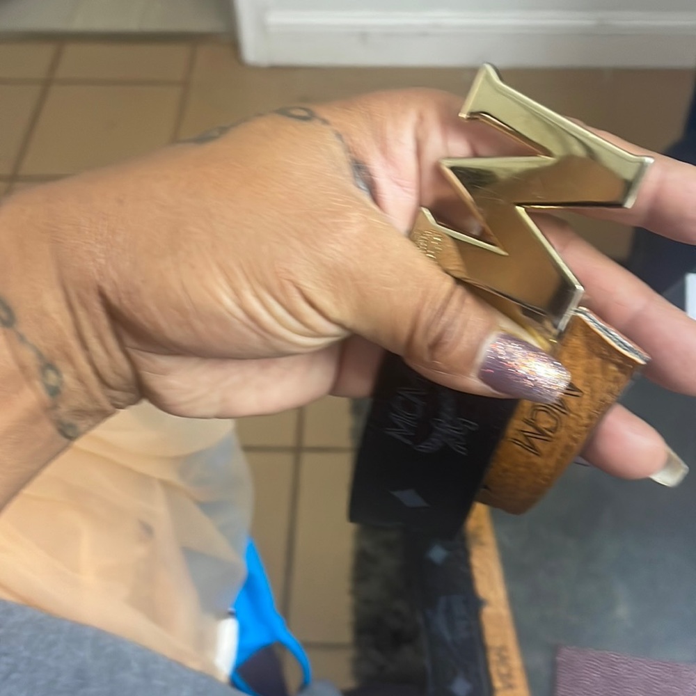 MCM reversible belt